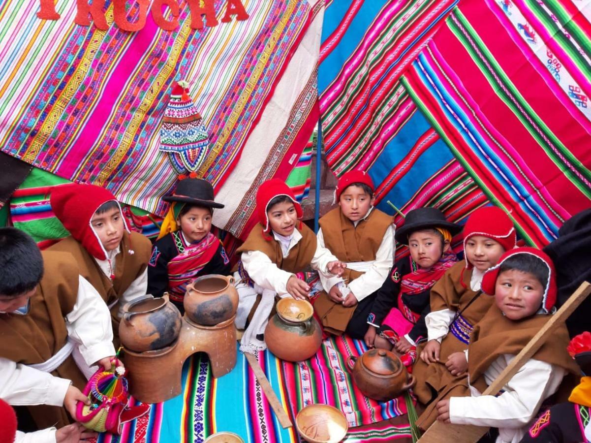 Uros Lodge Lover Titiqaqa Puno Exterior photo