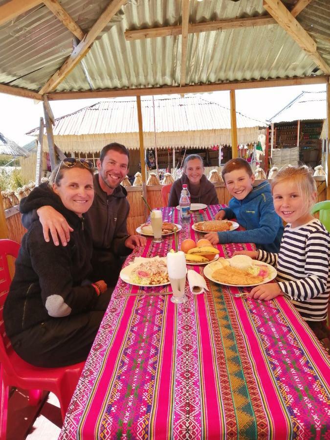 Uros Lodge Lover Titiqaqa Puno Exterior photo